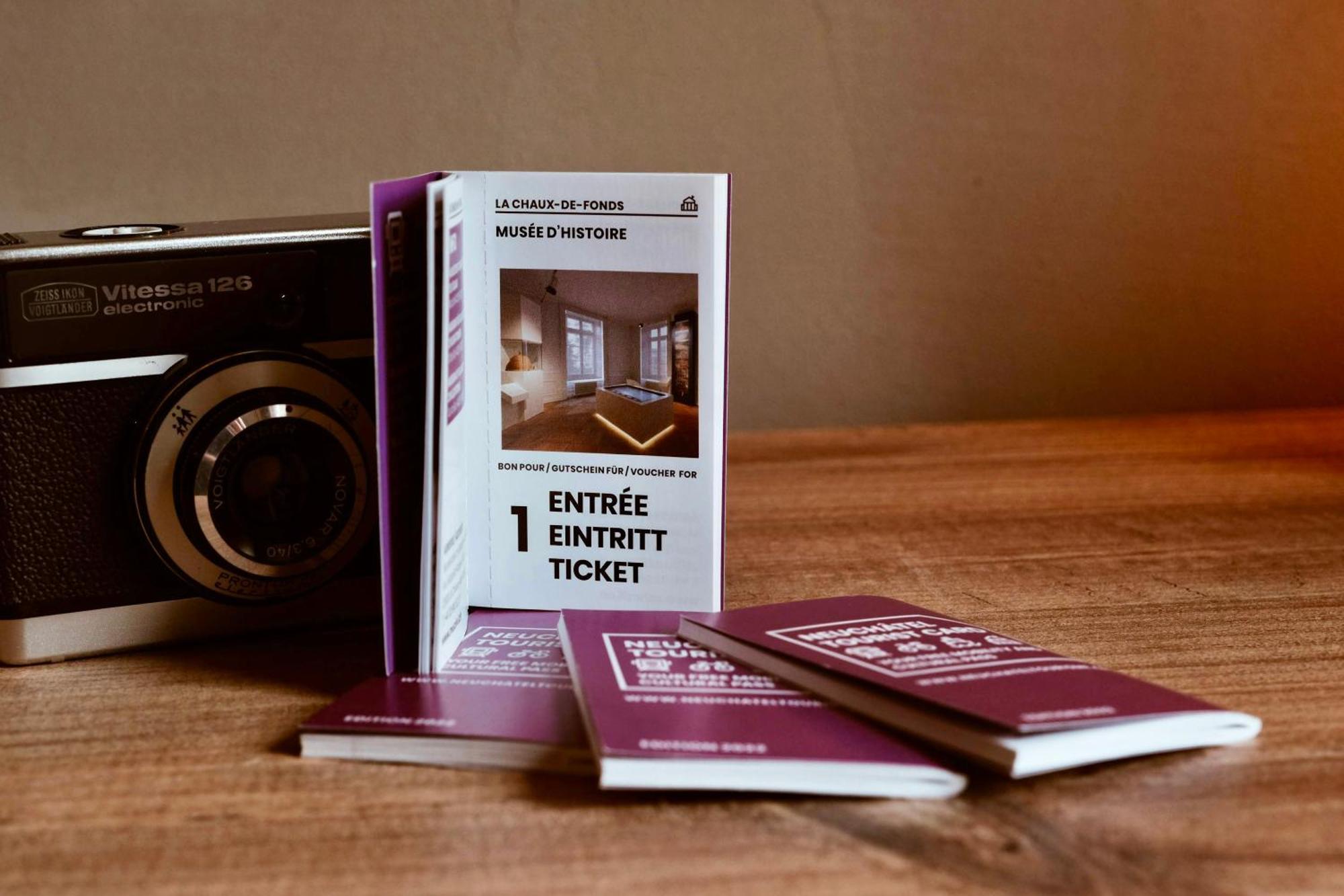 Appartement Thematique: Voyage Industriel Travers Extérieur photo