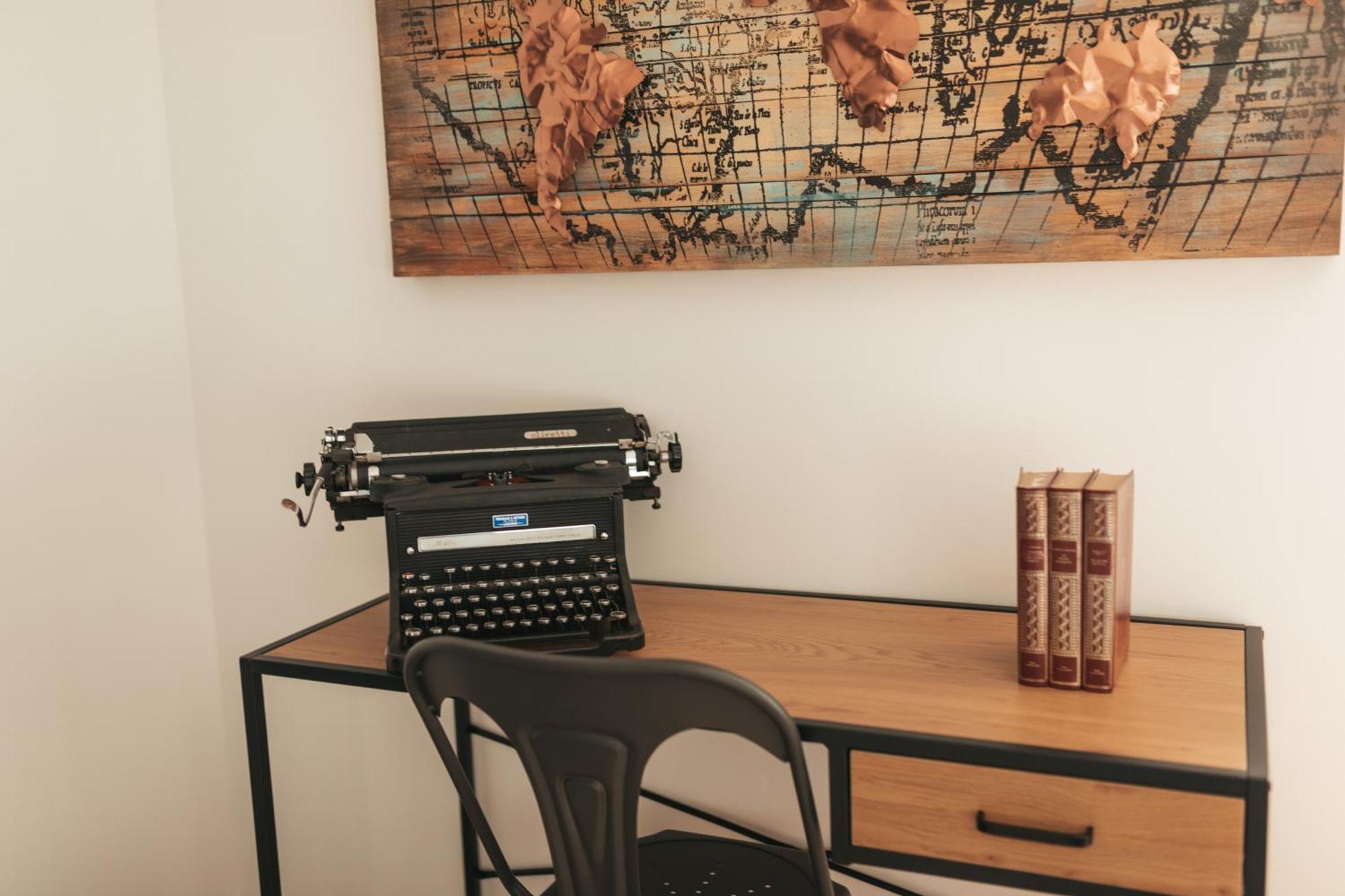 Appartement Thematique: Voyage Industriel Travers Extérieur photo